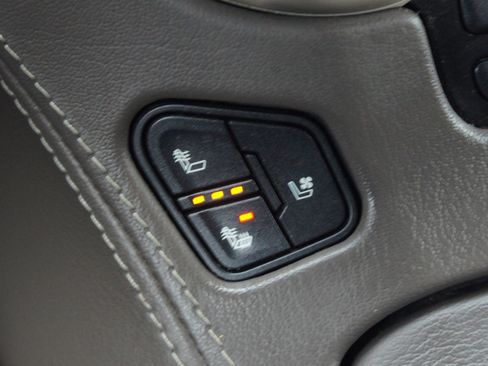 Used 2020 GMC Yukon Denali w/ Denali Ultimate Package image 9