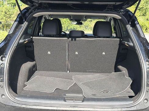 Certified 2025 Nissan Kicks SR FWD image 25