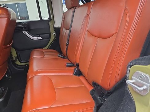 Used 2013 Jeep Wrangler Unlimited Rubicon w/ Connectivity Group image 21