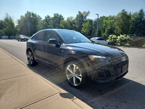 Used 2022 Audi Q5 2.0T Premium Plus w/ Premium Plus Package AWD/4WD image 17