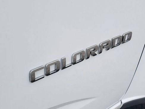 Used 2020 Chevrolet Colorado W/T w/ WT Convenience Package RWD image 7
