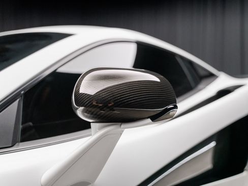 Used 2016 McLaren 570S Coupe RWD image 31