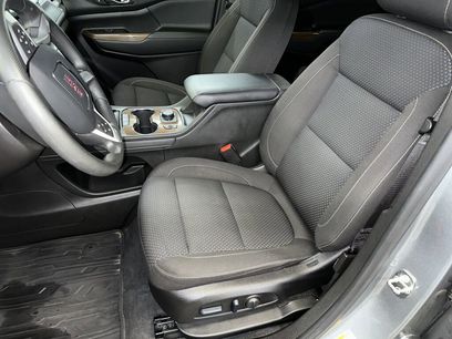 Certified 2023 GMC Acadia SLE w/ Driver Convenience Package