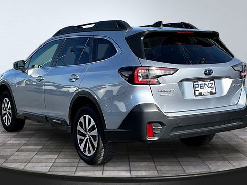 Used 2022 Subaru Outback Premium AWD/4WD image 4
