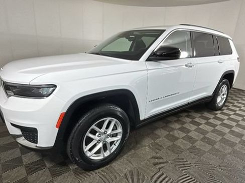 Used 2023 Jeep Grand Cherokee L Laredo w/ Luxury Tech Group I AWD/4WD image 6