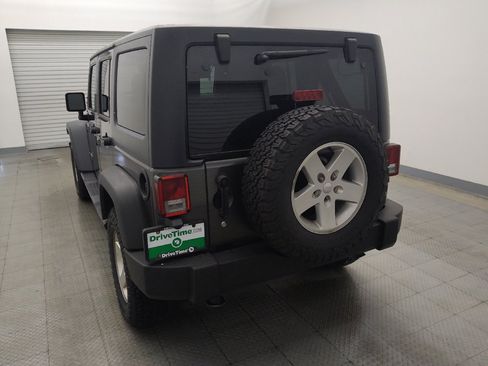 Used 2018 Jeep Wrangler Unlimited Sport S AWD/4WD image 6