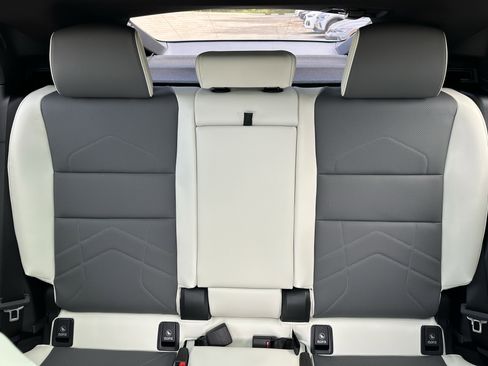 New 2026 BMW X2 xDrive28i w/ Technology Package image 18