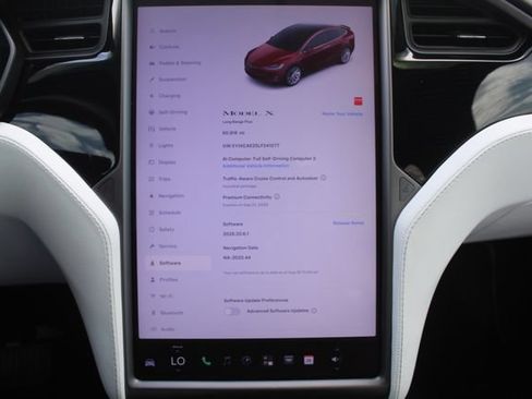 Used 2020 Tesla Model X Long Range AWD/4WD image 27