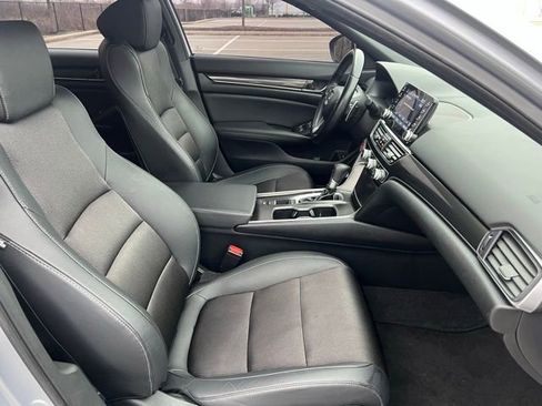 Used 2020 Honda Accord Sport image 32