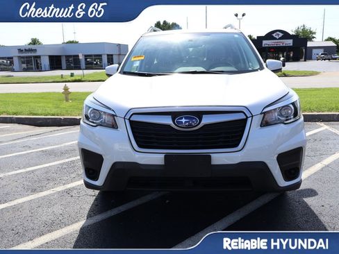 Used 2019 Subaru Forester Premium AWD/4WD image 6