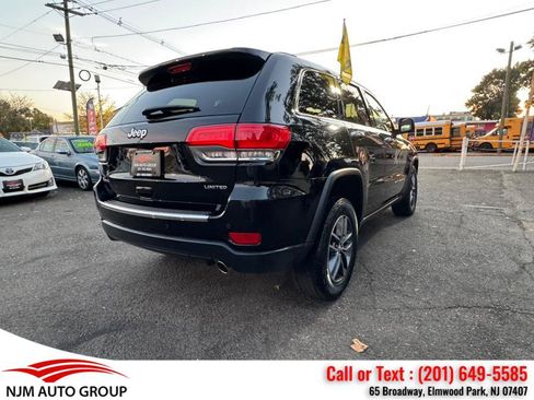 Used 2017 Jeep Grand Cherokee Limited AWD/4WD image 19