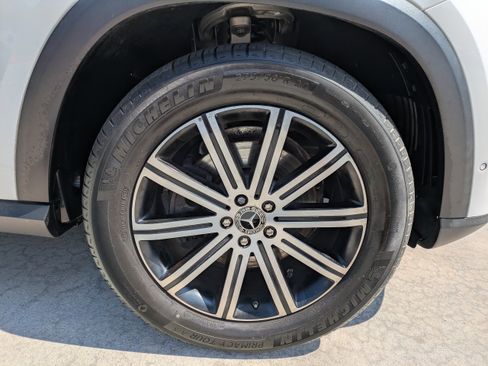 Used 2024 Mercedes-Benz GLE 350 4MATIC image 9