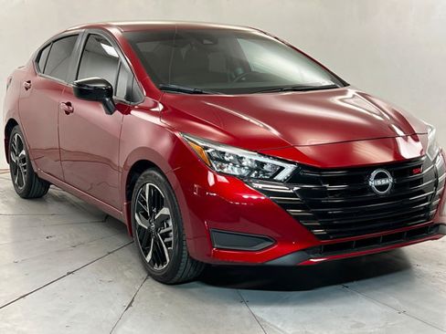 Used 2025 Nissan Versa SR w/ Trunk Package FWD image 7