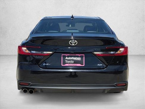 Used 2025 Toyota Camry SE FWD image 7