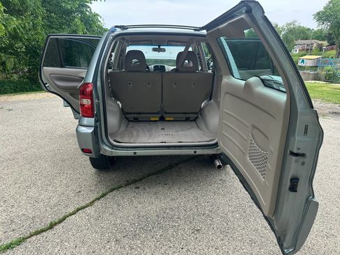 Used 2005 Toyota RAV4 4WD image 13