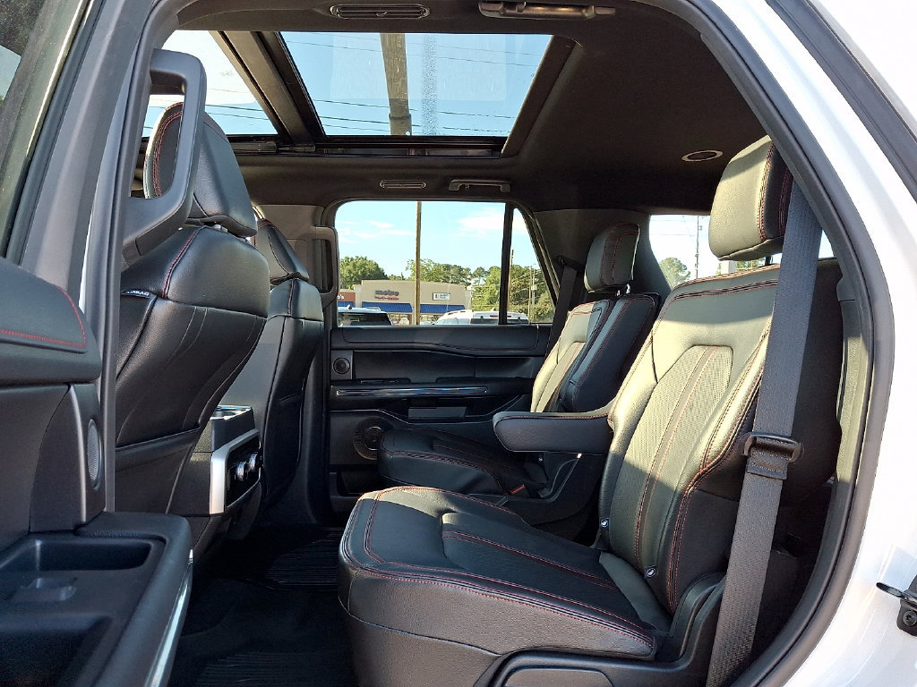 Used 2023 Ford Expedition Limited AWD/4WD image 8