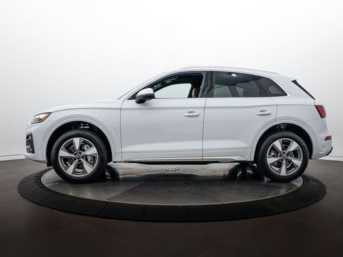 Certified 2023 Audi Q5 2.0T Premium Plus w/ Premium Plus Package AWD/4WD image 6
