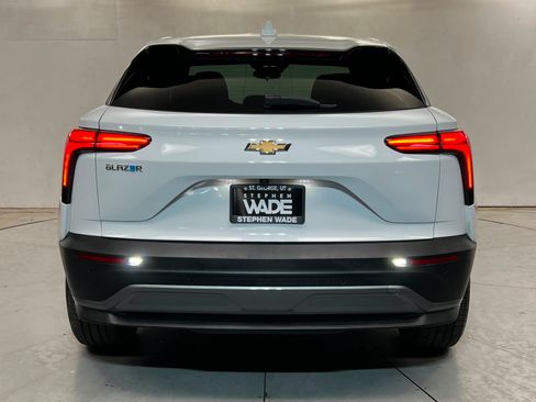 Used 2025 Chevrolet Blazer EV LT FWD image 5