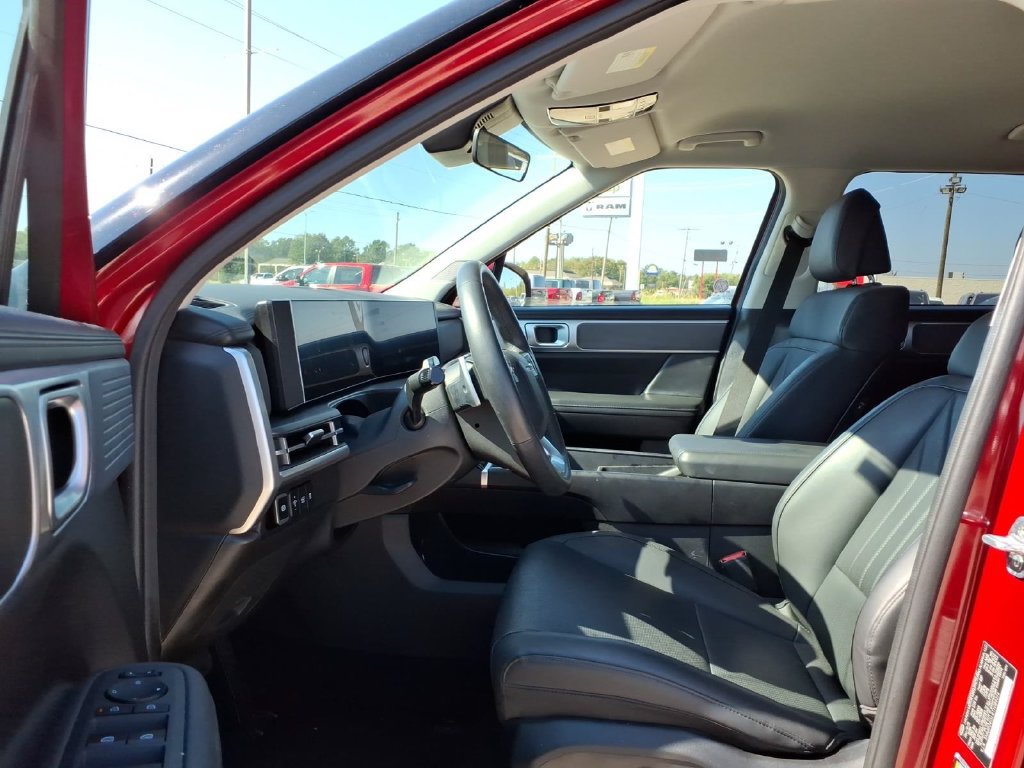 Used 2026 Hyundai Santa Fe SEL FWD image 16