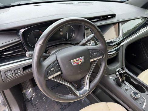 Used 2020 Cadillac XT6 Sport AWD/4WD image 3
