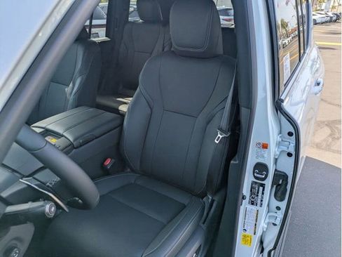 New 2026 Lexus LX 600 4WD w/ Luxury Package image 11