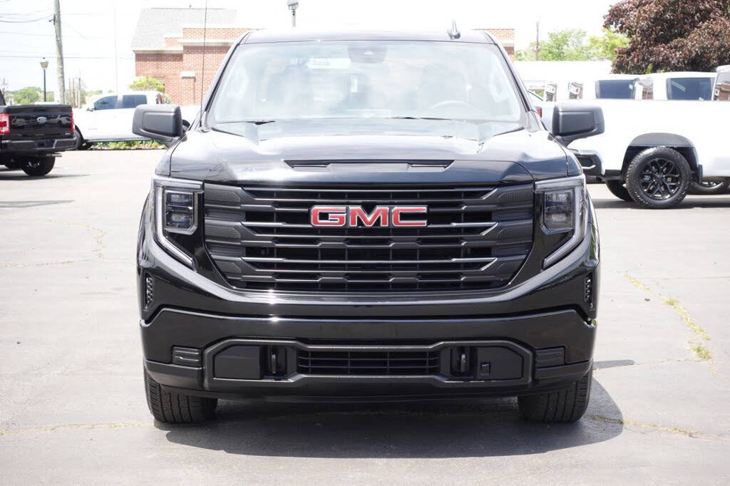 Used 2024 GMC Sierra 1500 Pro w/ Graphite Edition AWD/4WD image 6