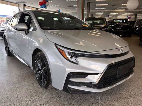 Certified 2025 Toyota Corolla SE FWD image 6