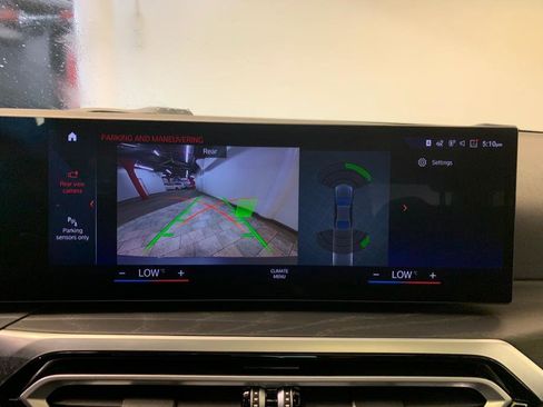 Used 2024 BMW 330i xDrive Sedan w/ Convenience Package image 25