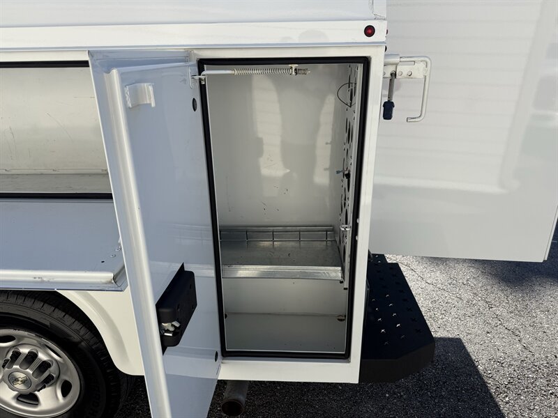 Used 2021 Chevrolet Express 3500 w/ Power Convenience Package RWD image 44