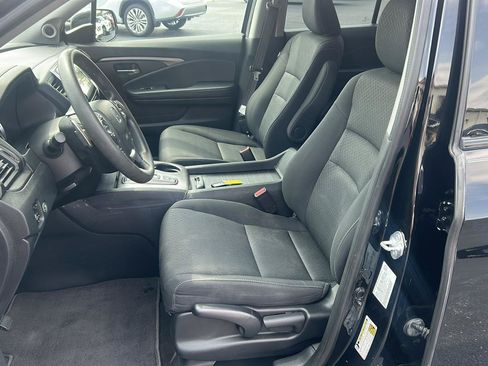 Used 2020 Honda Ridgeline Sport image 10