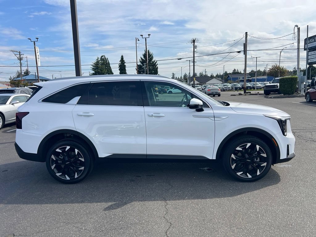 Used 2025 Kia Sorento EX AWD/4WD image 6