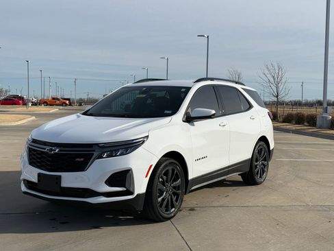 Certified 2022 Chevrolet Equinox RS image 3