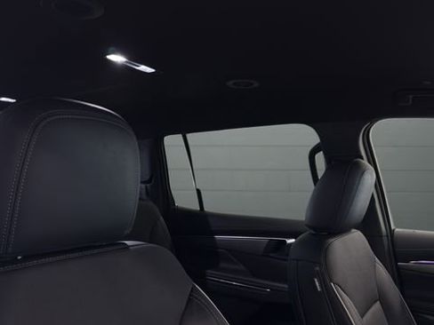 Used 2025 Buick Enclave Preferred image 36