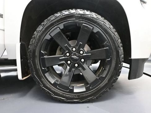 Used 2016 Chevrolet Tahoe LTZ AWD/4WD image 17