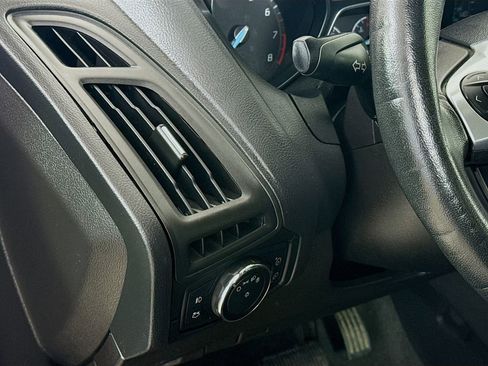 Used 2013 Ford Focus SE image 10