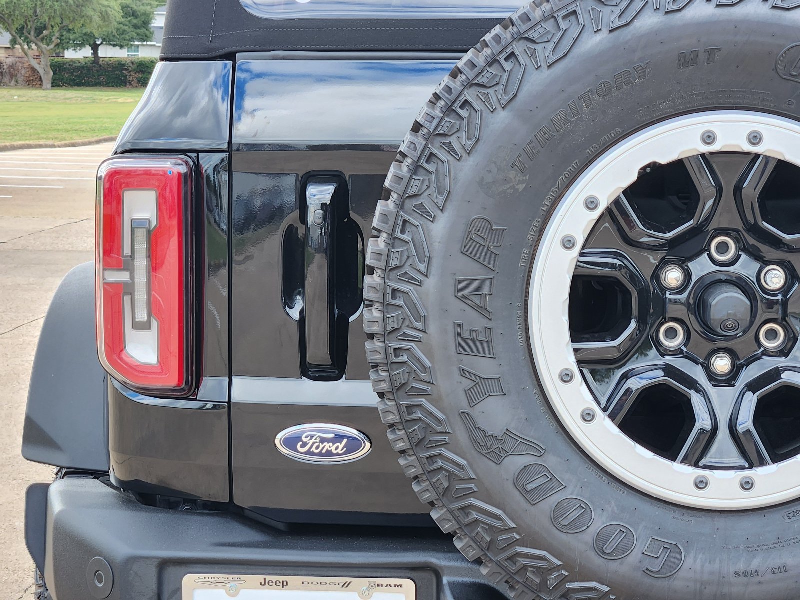 Used 2023 Ford Bronco Outer Banks w/ Sasquatch Package AWD/4WD image 15