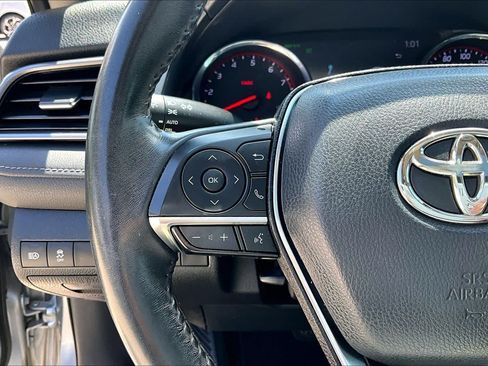 Used 2020 Toyota Camry XSE FWD image 22