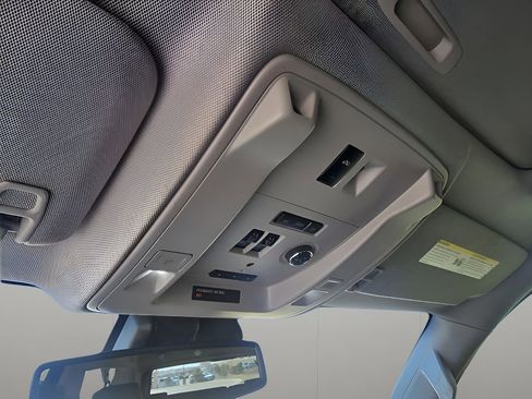 Used 2019 GMC Yukon XL Denali w/ Denali Ultimate Package image 23