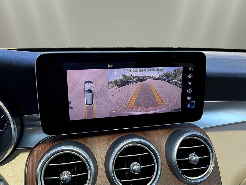 Used 2020 Mercedes-Benz GLC 300 image 16