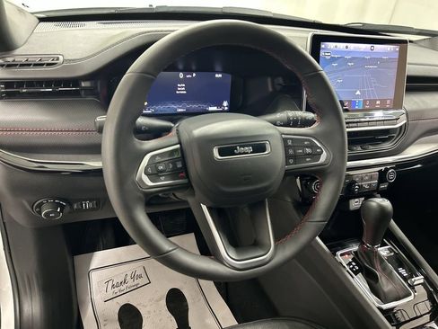 Used 2024 Jeep Compass Trailhawk w/ Trailhawk Elite Group image 4