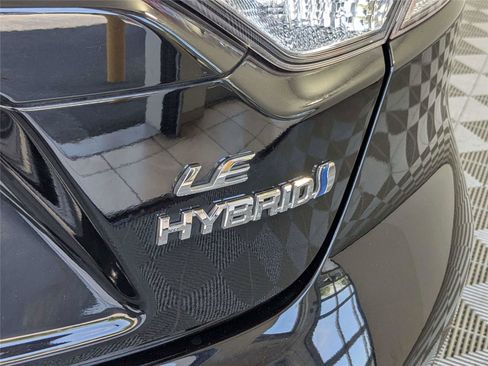Used 2024 Toyota Corolla LE FWD image 7