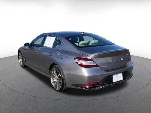 Used 2025 Genesis G70 2.5T image 11