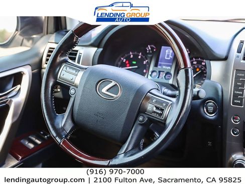 Used 2018 Lexus GX 460 Premium w/ Premium Package image 13