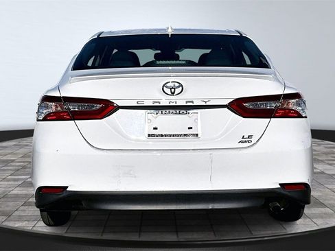 Used 2020 Toyota Camry LE image 5