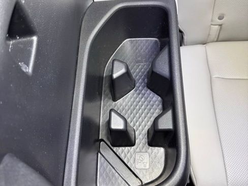 Used 2024 Toyota Grand Highlander XLE image 60