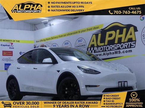 Used 2023 Tesla Model Y AWD image 1