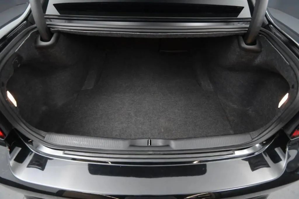 Used 2021 Dodge Charger R/T w/ Blacktop Package RWD image 48