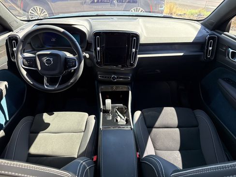 Used 2023 Volvo C40 P8 Recharge Ultimate image 18