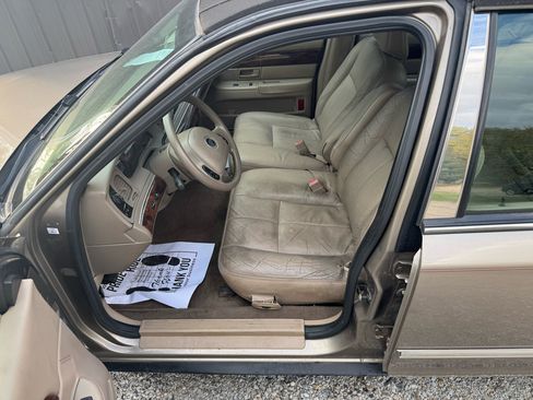 Used 2004 Mercury Grand Marquis GS image 5