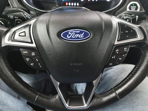 Used 2018 Ford Fusion Titanium AWD/4WD image 16
